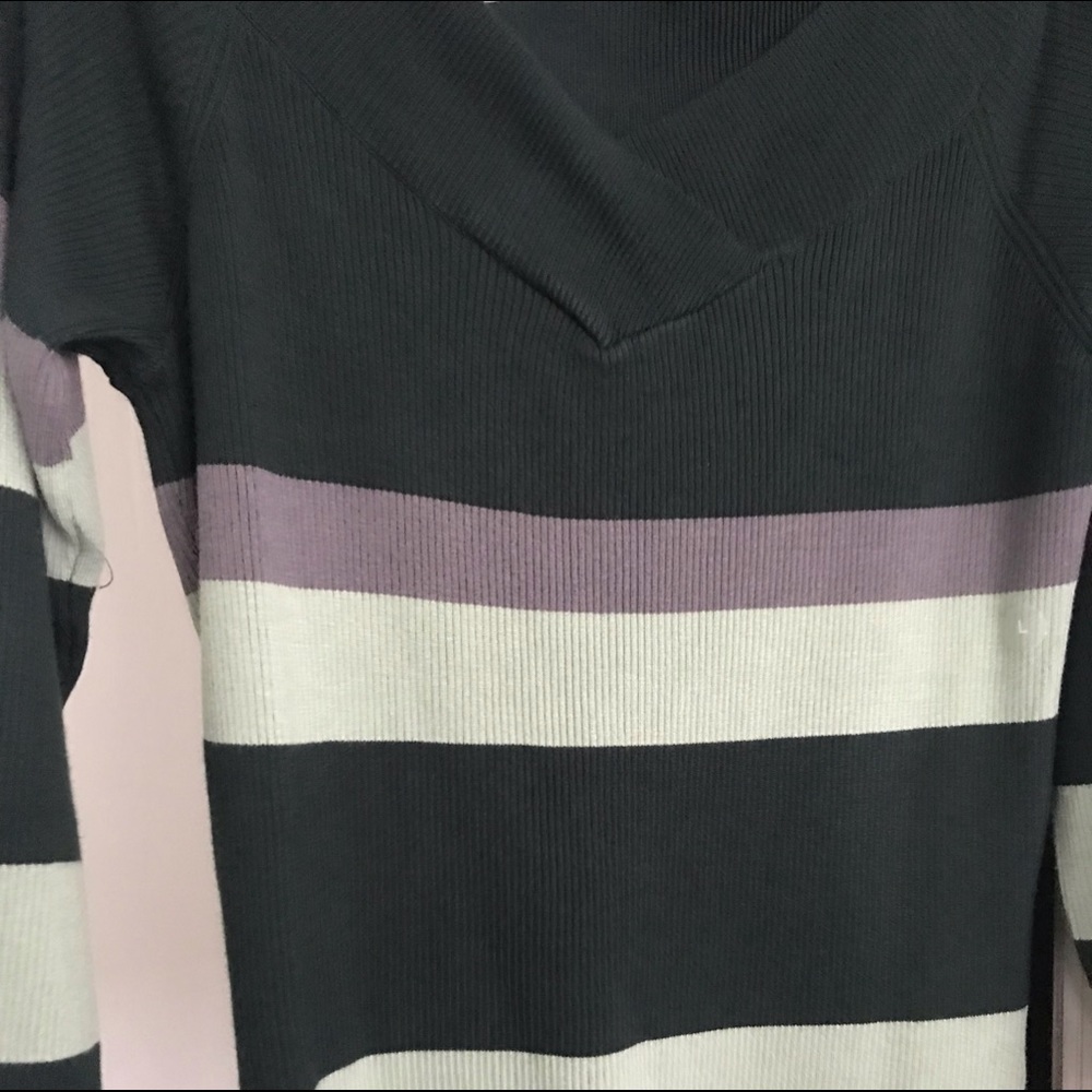 New York & Company Sweater